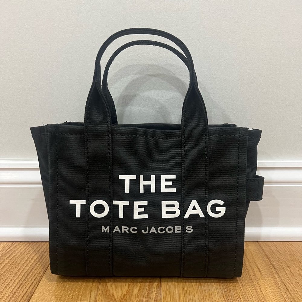 Marc Jacobs small the tote bag